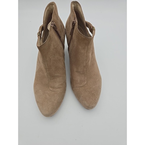 Tsubo Beige Suede Leather Zip Ankle Boots Womens‎ Size 6.5 Style 1002528-Mink - Picture 2 of 12